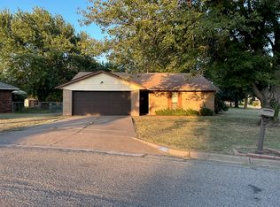 305 Martha Ave, Ponca City, OK 74601