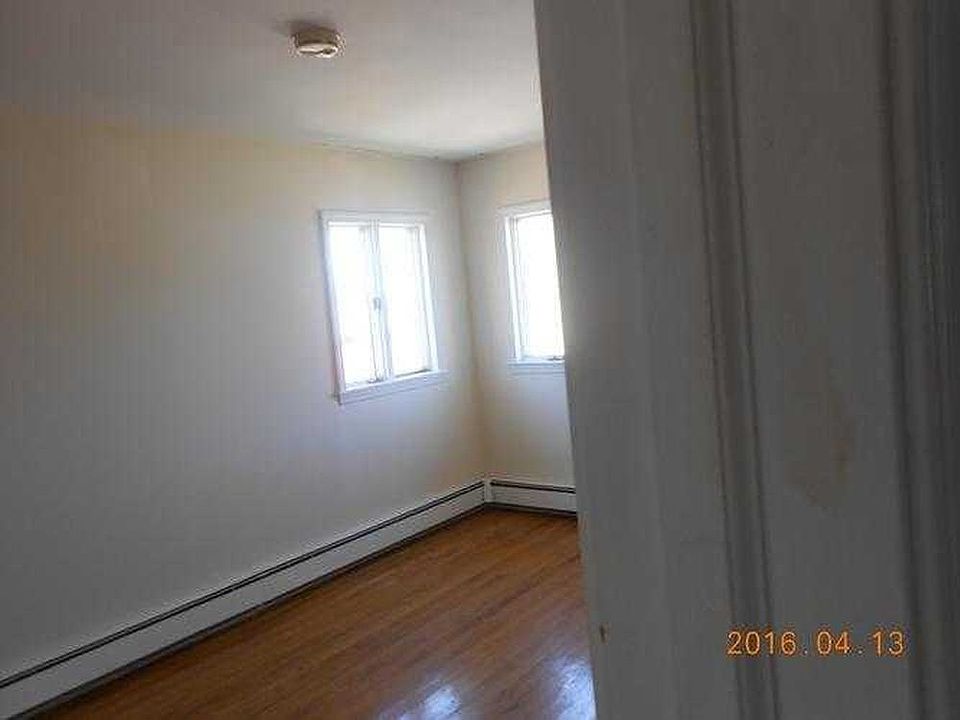 2nd image of 668 Harris Ave