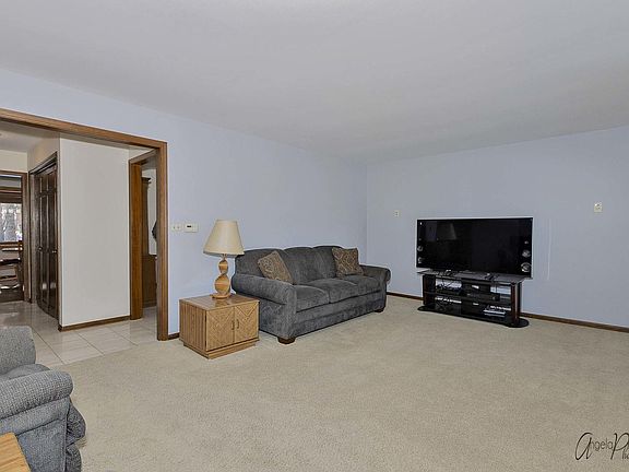 5th image of 641 W Kimball Ave