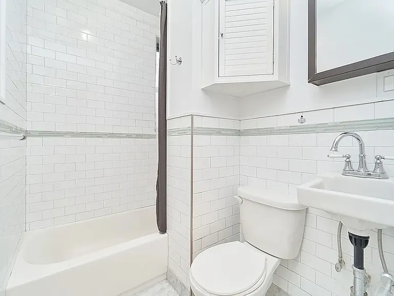 10 Morton St #2F — Photo 8