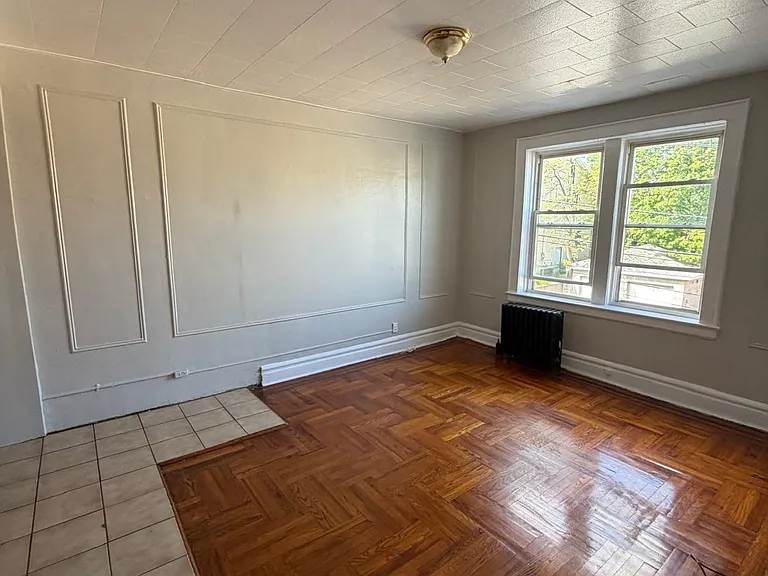 9-11 Fuller Pl #7 — Photo 2