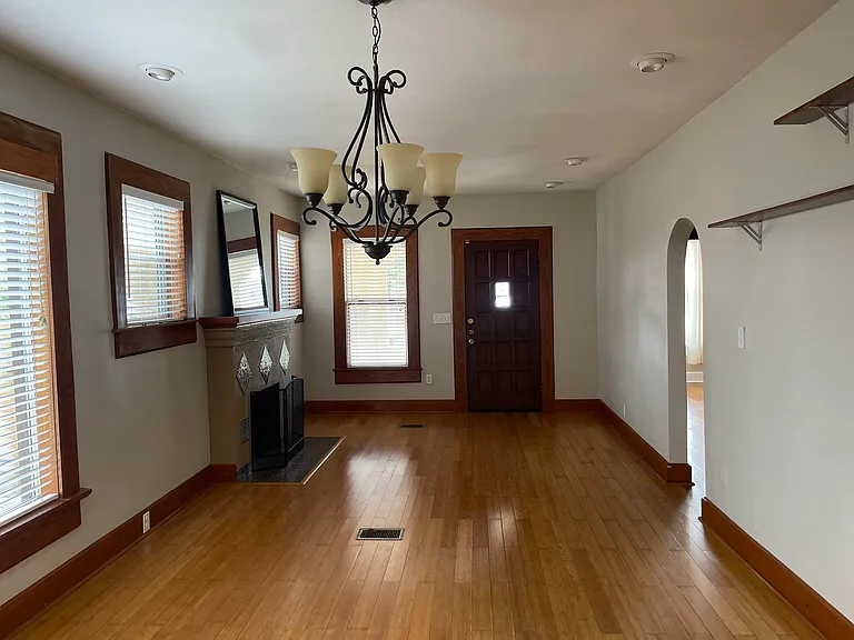 1718 E Cervantes St — Photo 4