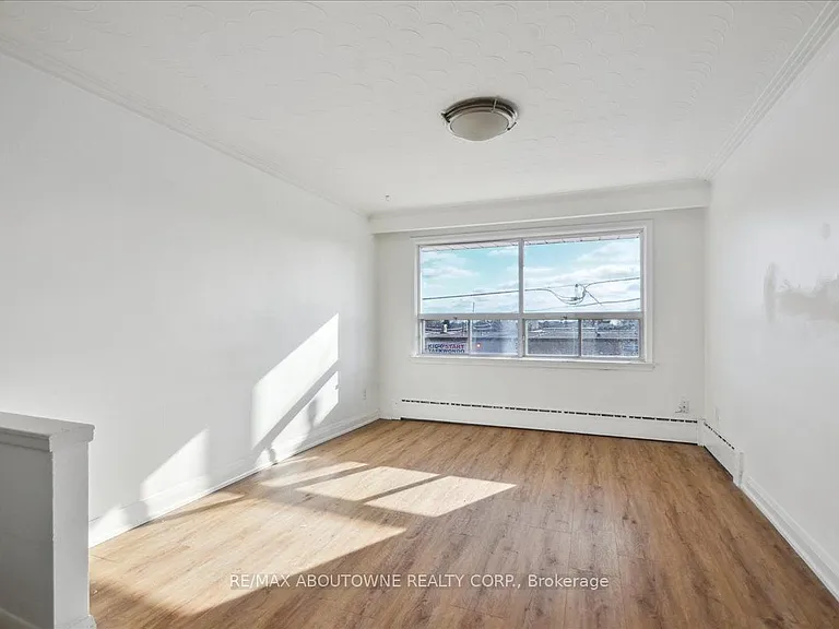 2 Wesley St #6 — Photo 11