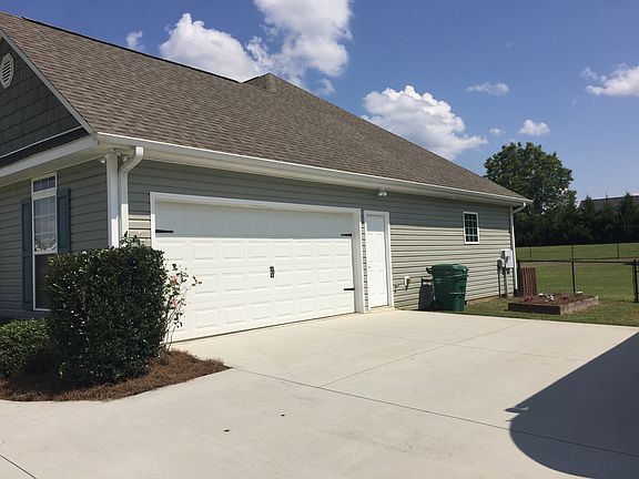 3rd image of 105 W Diesel Dr #29