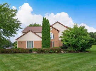 3999 Kelsey Rd, Lake Orion, MI 48360