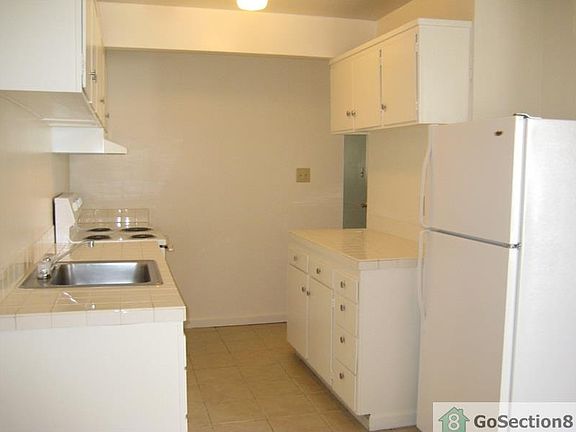 5th image of 924 Sharmon Palms Ln APT D