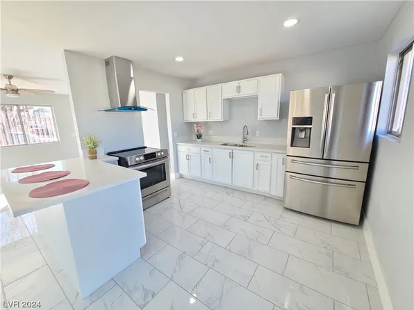 2301 Wendell Ave, Las Vegas, NV 89101