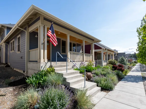 918 E Black Butte Ave, Sisters, OR 97759