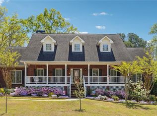 255 Helens Manor Dr, Lawrenceville, GA 30045