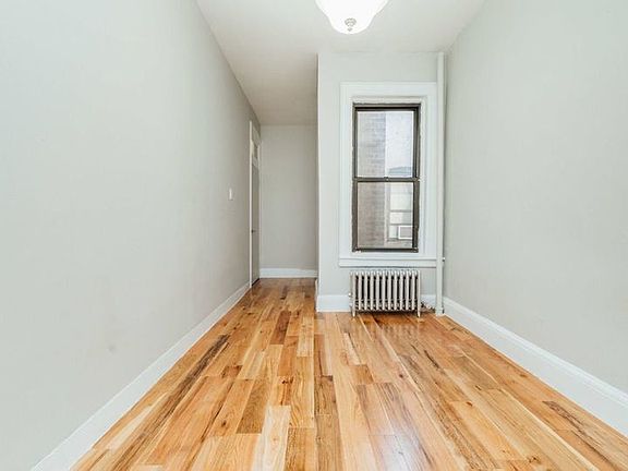 2nd image of 25 Kingsland Ave APT 3R