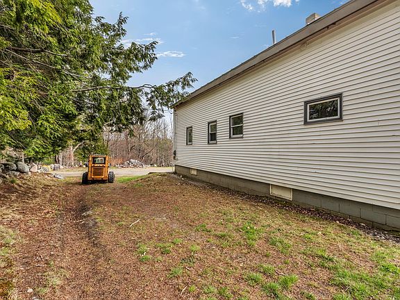 4th image of 412 W Mills Road
