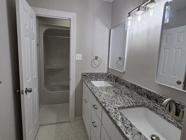 3812 Gloucester Rd — Photo 50
