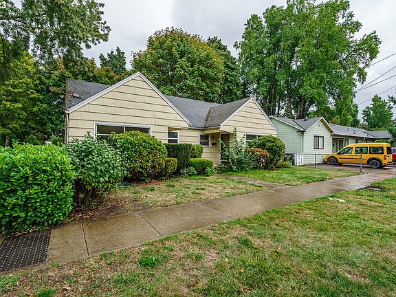 2nd image of 526 NE 2nd Ave