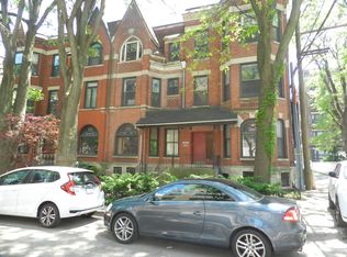 517 W Arlington Pl #1E, Chicago, IL 60614