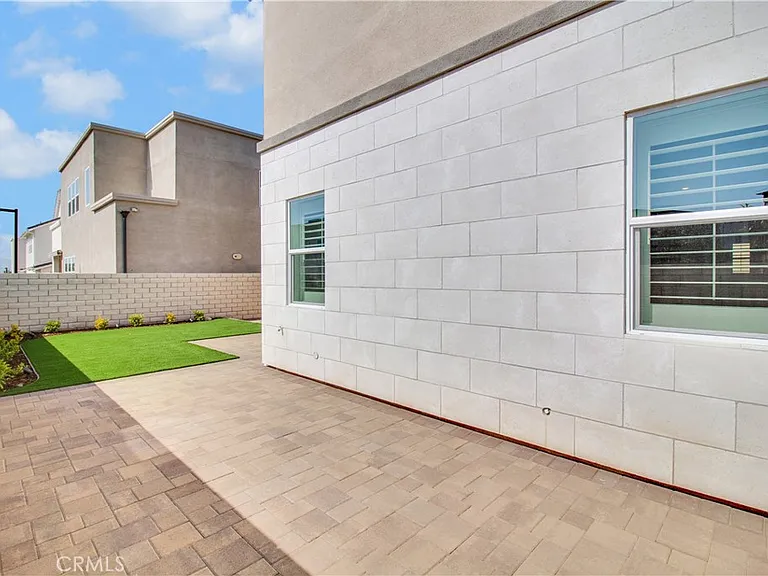 27031 California Ct — Photo 34