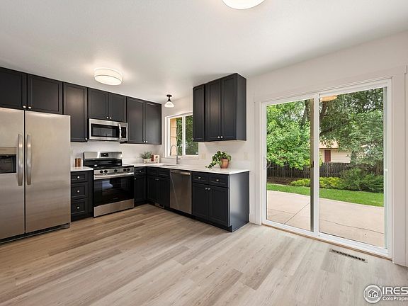 3rd image of 4336 Warbler Dr