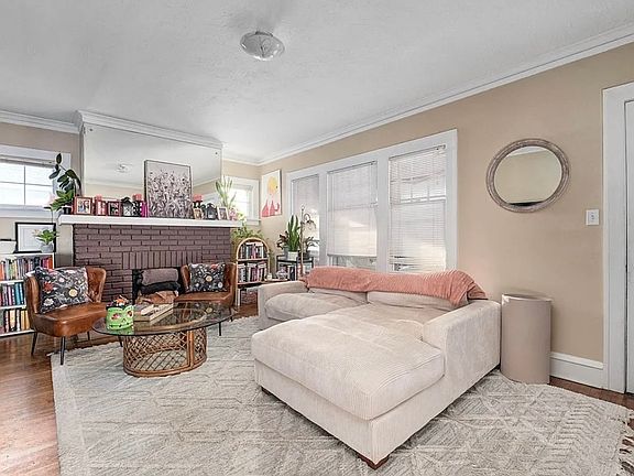 5th image of 14924 Delaware Ave #2