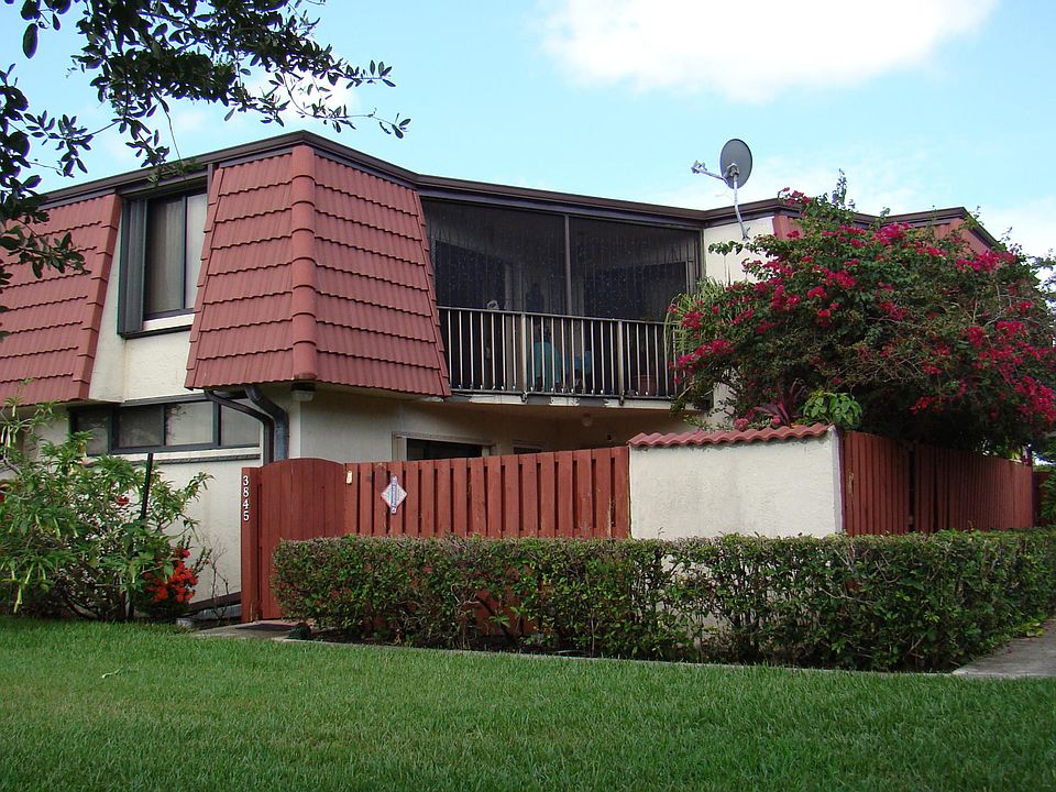 1st image of 3845 Victoria Dr