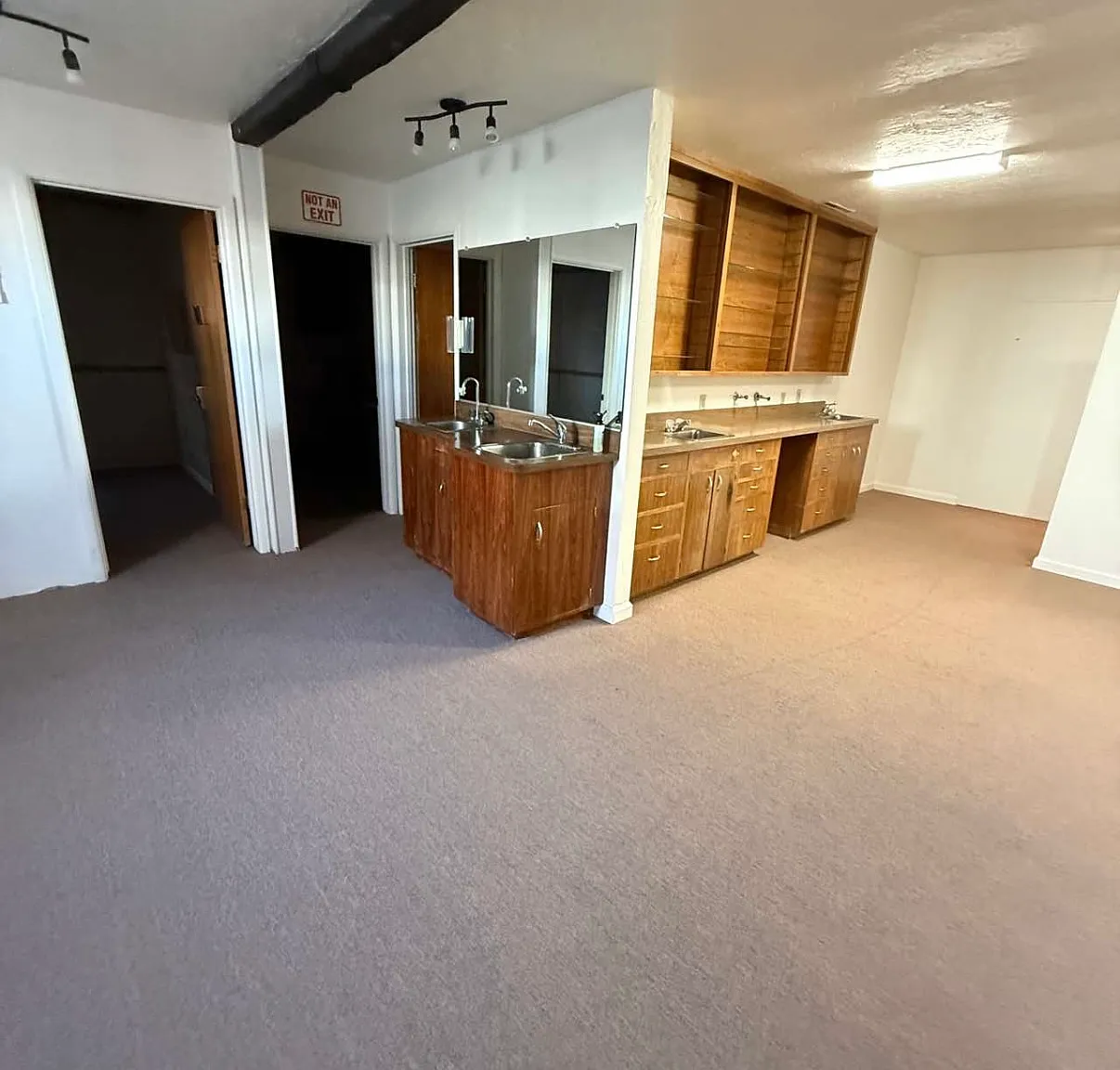 218 Butte Street - 1 — Photo 4