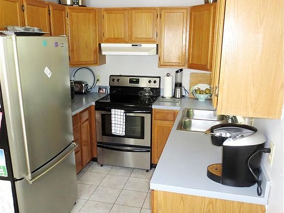 5th image of 417 Aqueduct St