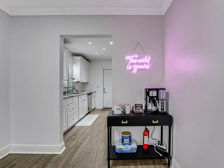 532 N Palmway — Photo 18