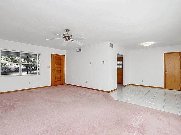 3rd image of 75 Lantana Dr