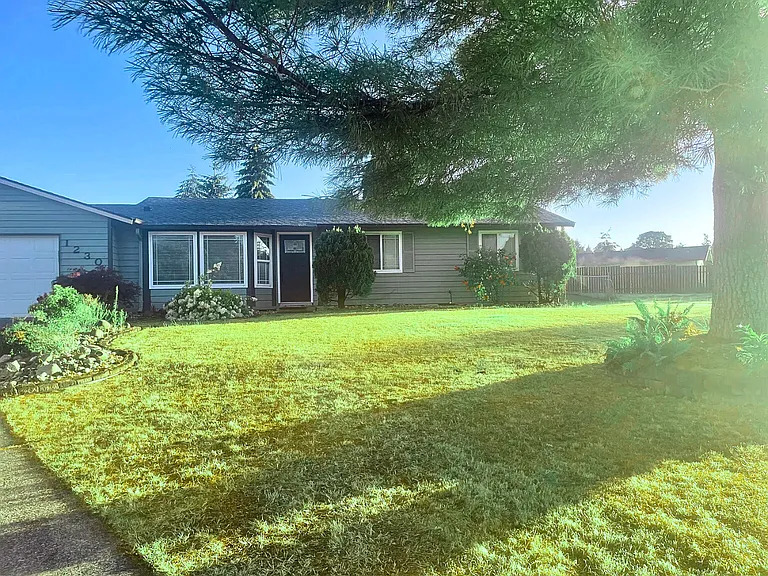 1230 Rockrose Ct SE — Photo 3