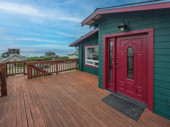 739 NW 2nd Ct, Newport, OR 97365
