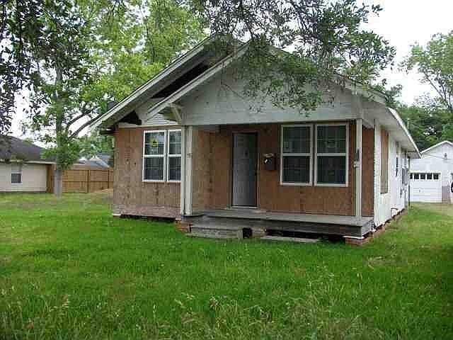 1st image of 2349 Neches Ave