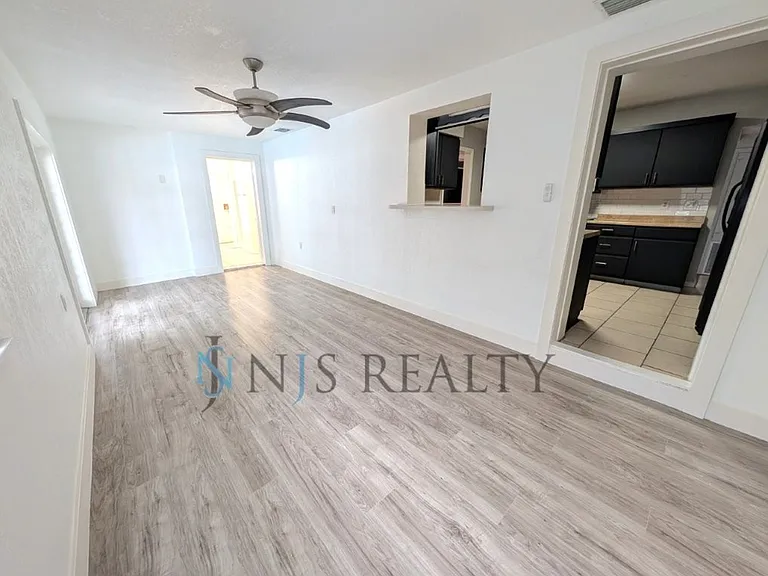 1342 Belleair Rd — Photo 14