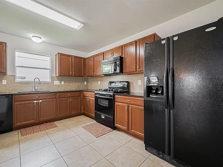 18334 Fair Grange Ln — Photo 18