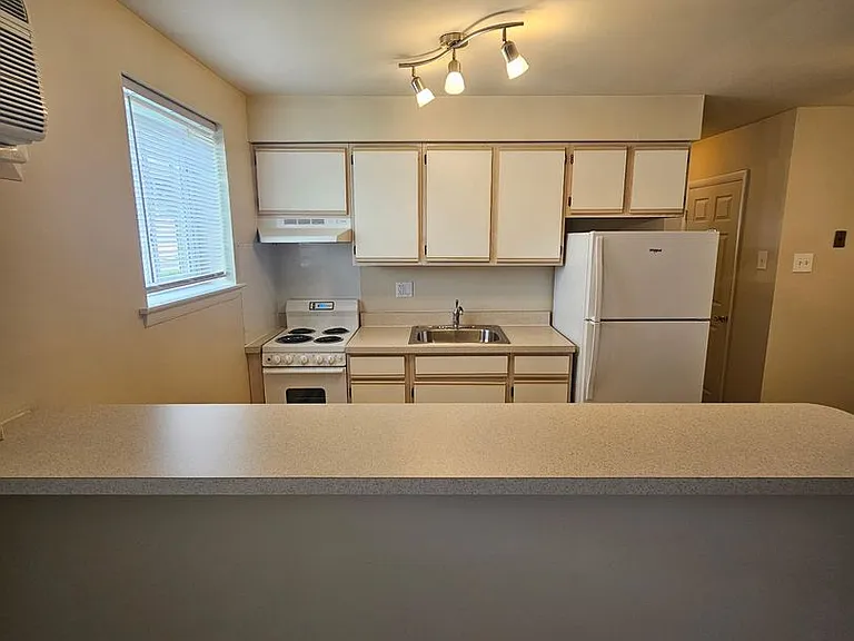 227 Chester Pike — Photo 4