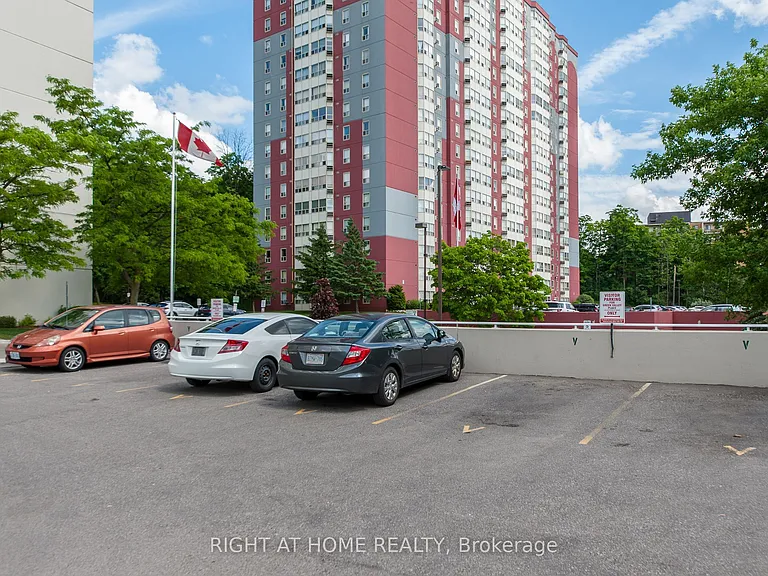 35 Green Valley Dr #1714 — Photo 2