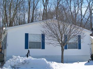 60 Carmell St, Belleville, MI