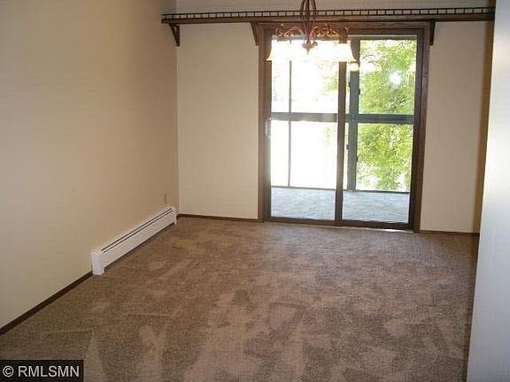 3rd image of 2485 Canabury Drive