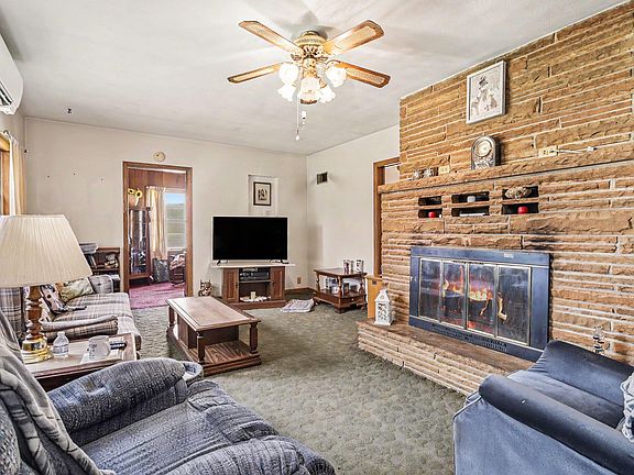 4th image of 3633 Lakeshore Dr