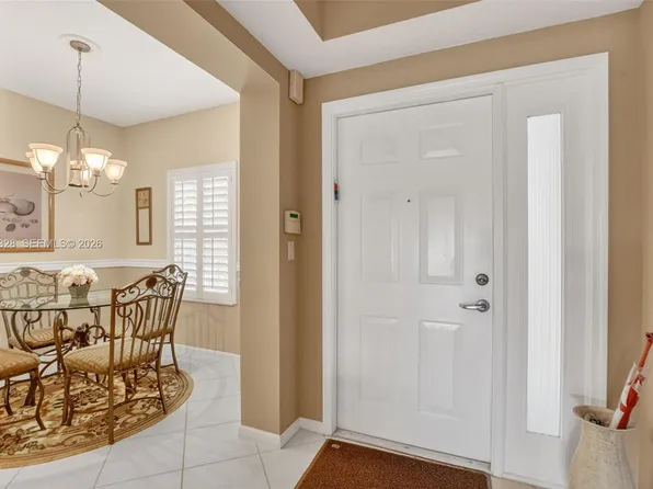 5938 Crystal Shores Dr APT 301, Boynton Beach, FL 33437