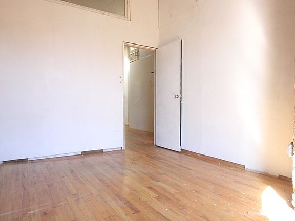4th image of 175 Stockholm St #301WE
