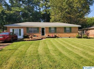 3619 Knollwood Dr NW, Huntsville, AL 35810