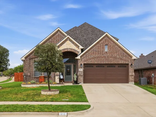 616 Seabourne Dr, Saginaw, TX 76179