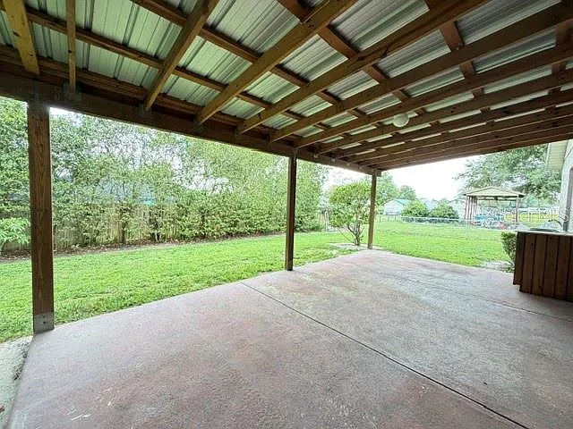 36022 Michigan Dr — Photo 14