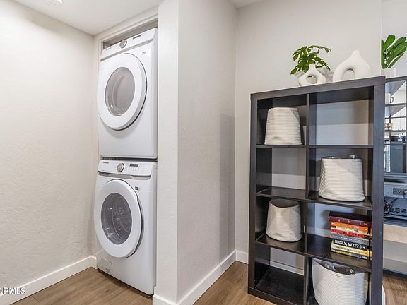 3rd image of 1449 E HIGHLAND Avenue #25
