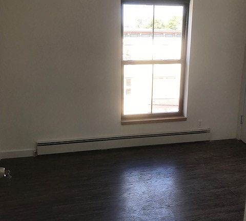 5th image of 301 Liberty St