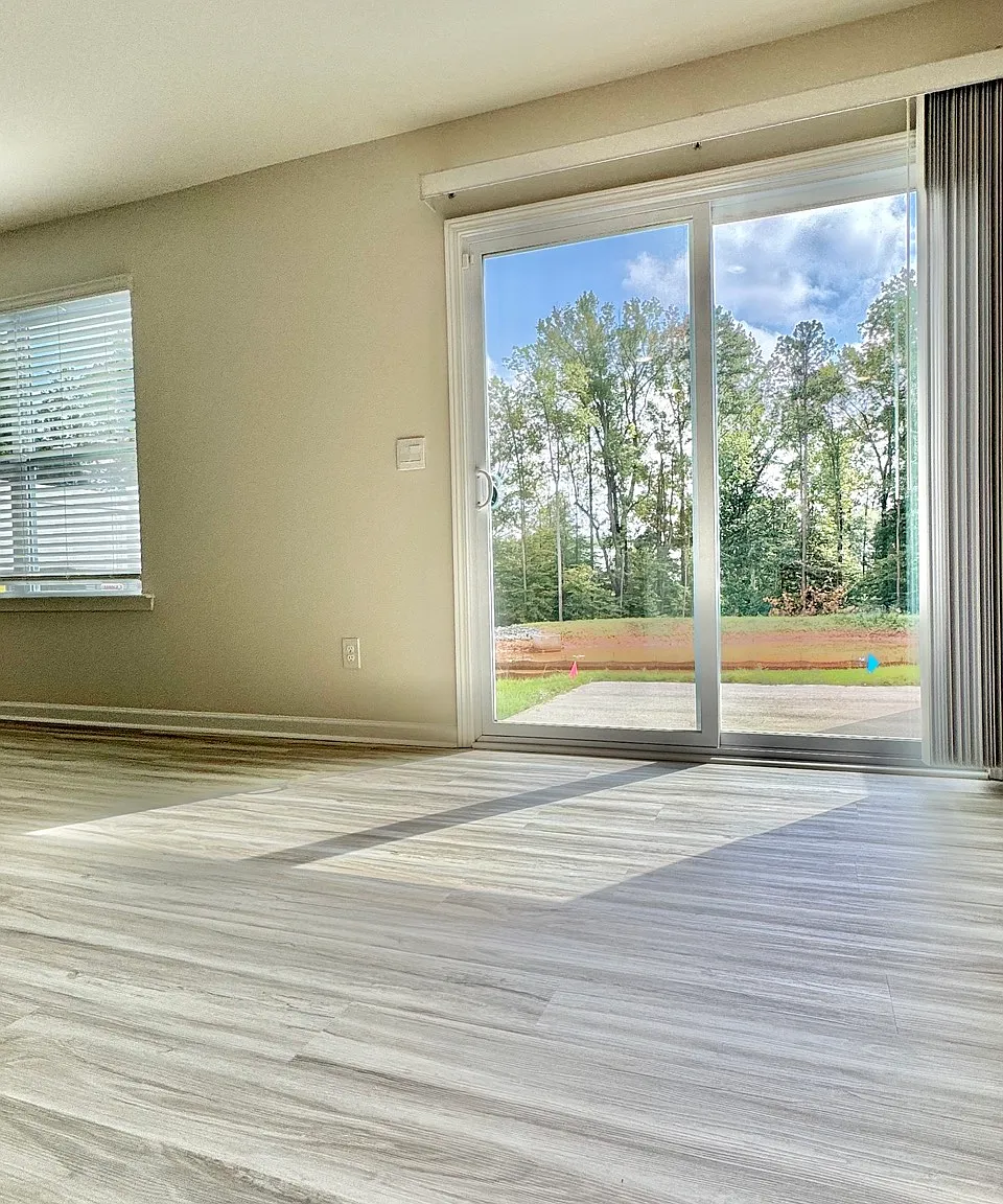 4 bed, 1554 sqft, $2,000 — Photo 4