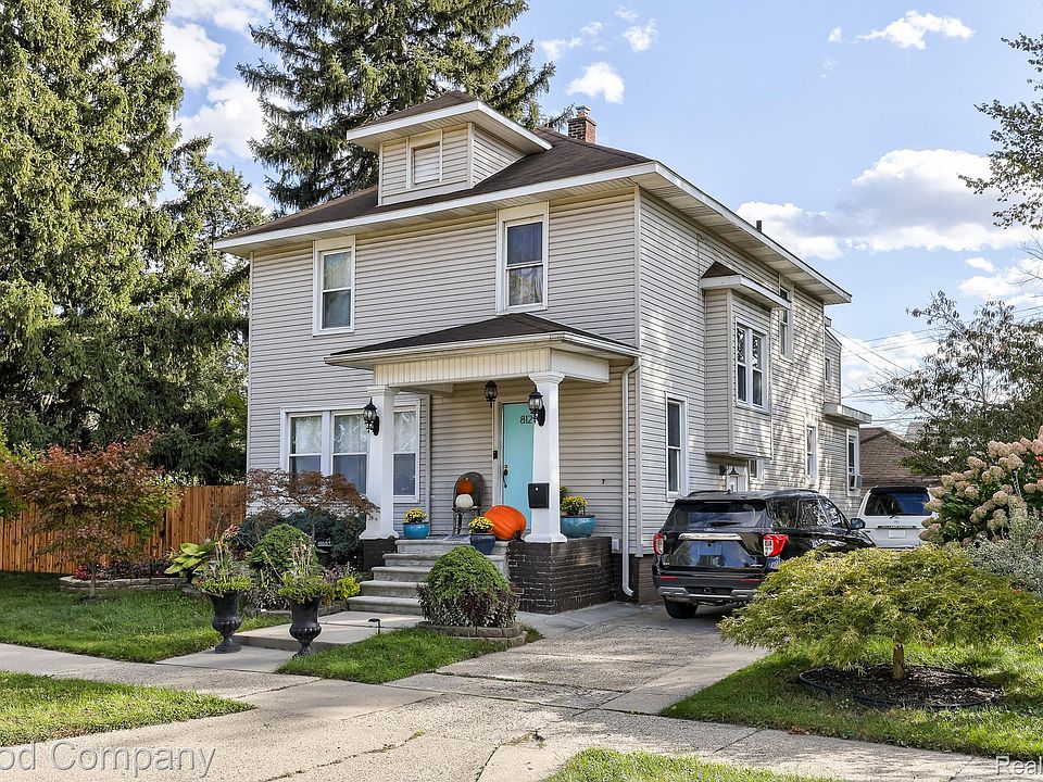 1st image of 812 E George Ave
