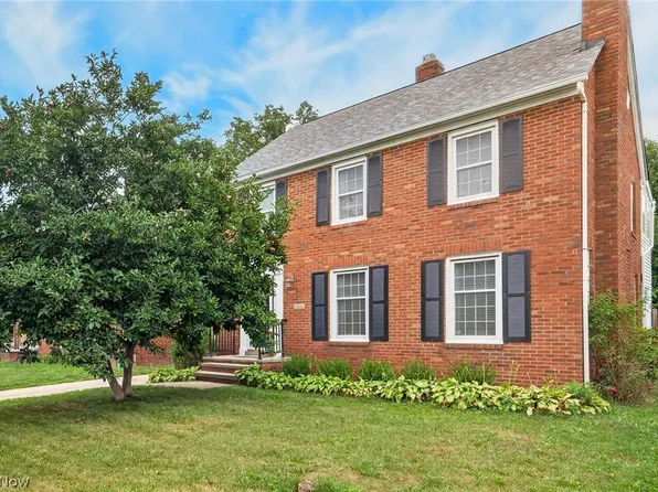 1515 Bunts Rd, Lakewood, OH 44107