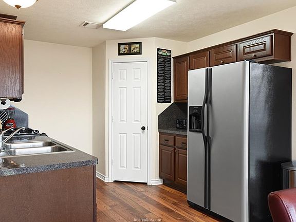 5th image of 3716 Dove Hollow Ln