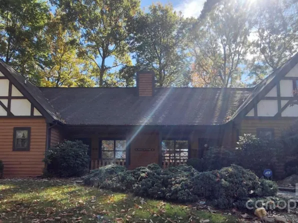407 Overlook Dr Unit 2, Burnsville, NC 28714