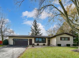 8815 Piquad Rd, Lima, OH 45807