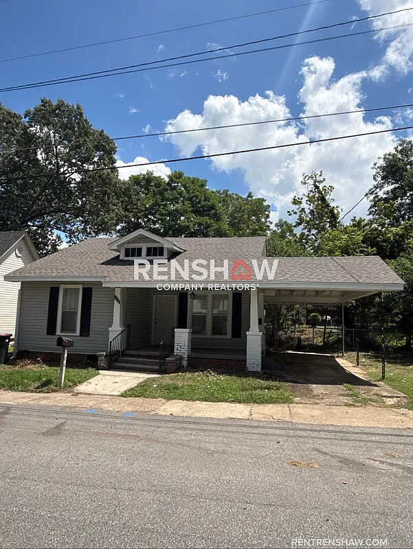 3 bed, 1.0 bath, $1,200 — Photo 1